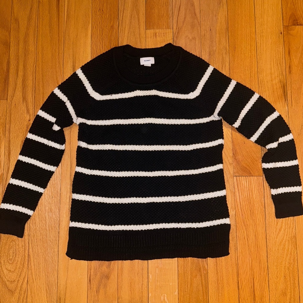 Old Navy Classic Black Knit Sweater